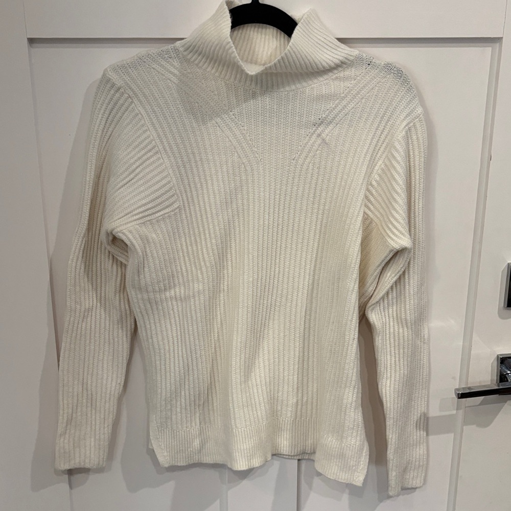 Banana Republic Women’s White Turtleneck Sweater